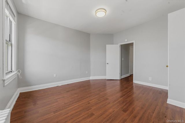 158 Willow Street 4B, Yonkers, NY 10701