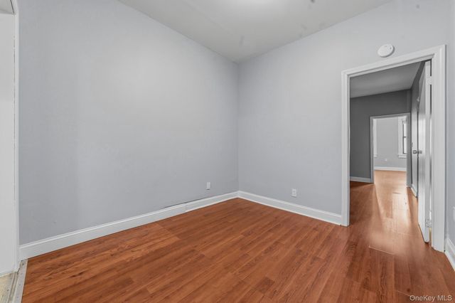 158 Willow Street 4B, Yonkers, NY 10701