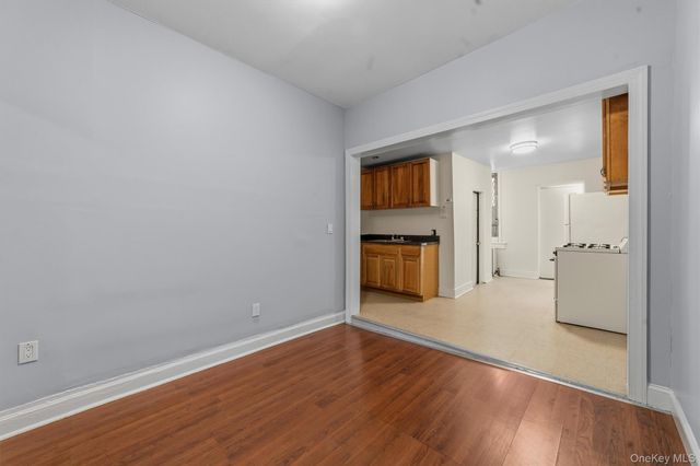 158 Willow Street 4B, Yonkers, NY 10701