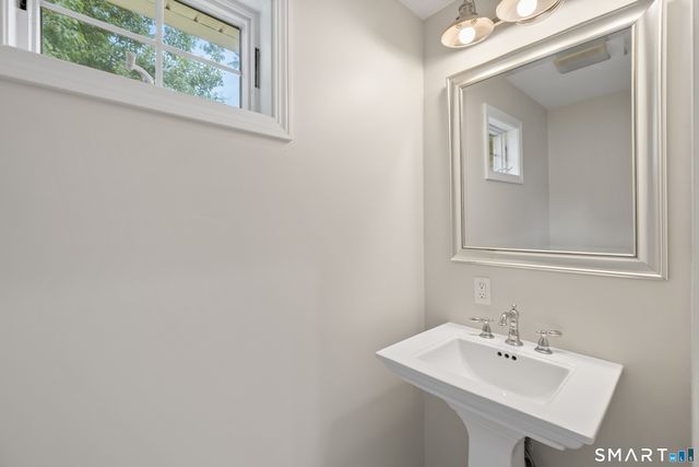 64 Red Top Drive, West Hartford, CT 06110