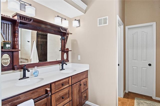 18299 W 155th Terrace, Olathe, KS 66062