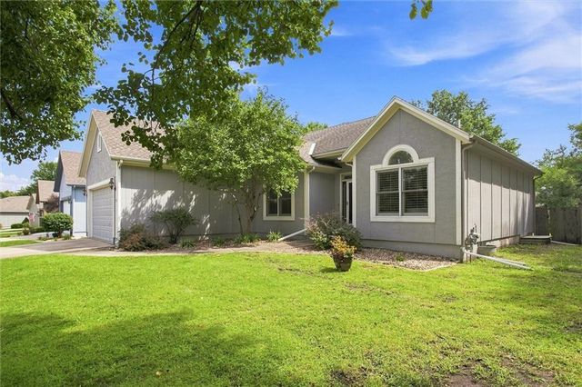 18299 W 155th Terrace, Olathe, KS 66062