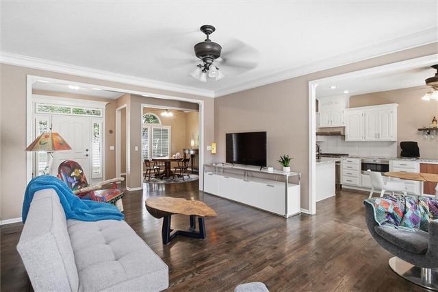18299 W 155th Terrace, Olathe, KS 66062