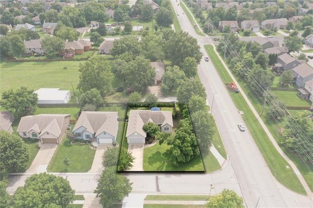 18299 W 155th Terrace, Olathe, KS 66062