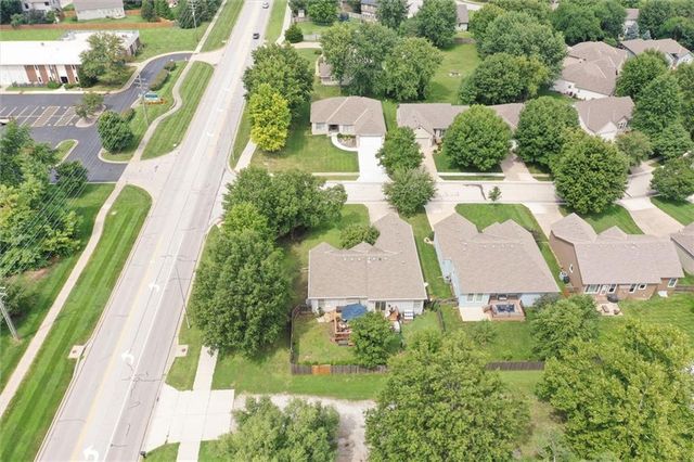 18299 W 155th Terrace, Olathe, KS 66062
