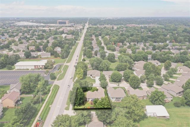 18299 W 155th Terrace, Olathe, KS 66062