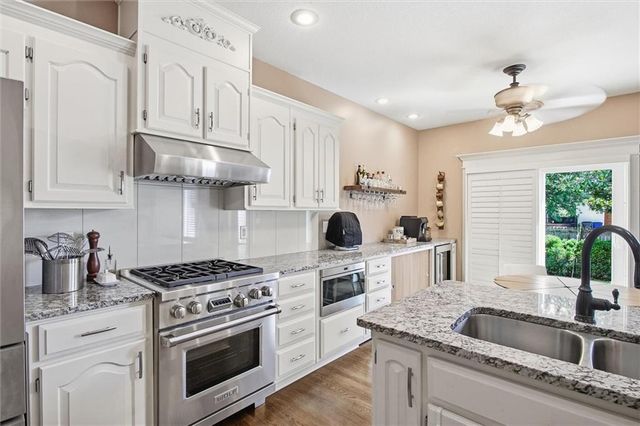 18299 W 155th Terrace, Olathe, KS 66062