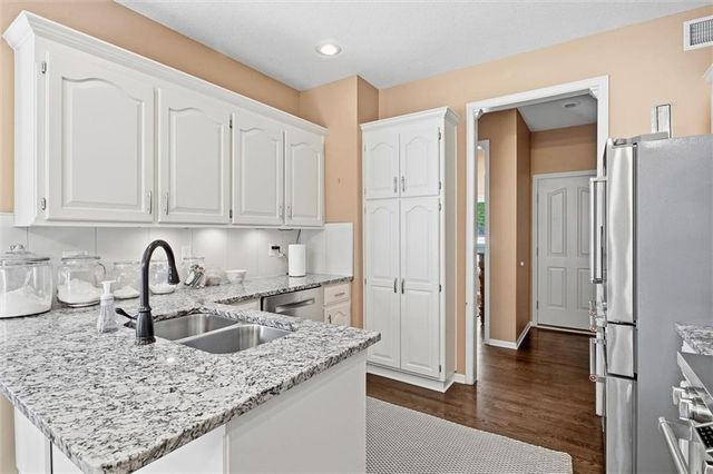 18299 W 155th Terrace, Olathe, KS 66062
