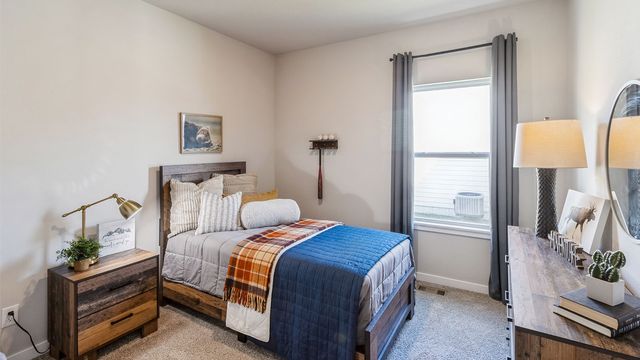 4723 173rd Street, Urbandale, IA 50322