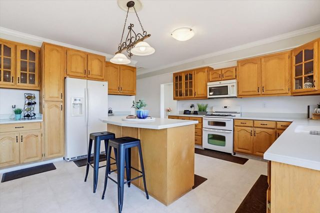 14485 Burlington Pkwy, Penn Valley, CA 95946