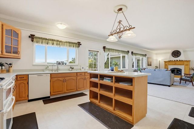 14485 Burlington Pkwy, Penn Valley, CA 95946