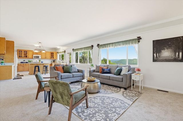 14485 Burlington Pkwy, Penn Valley, CA 95946