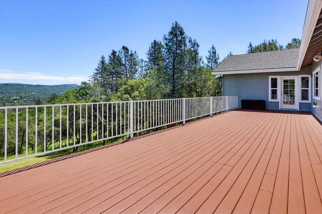 14485 Burlington Pkwy, Penn Valley, CA 95946