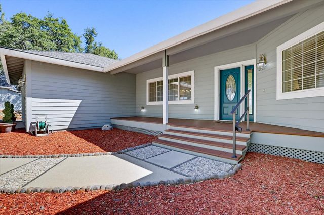 14485 Burlington Pkwy, Penn Valley, CA 95946