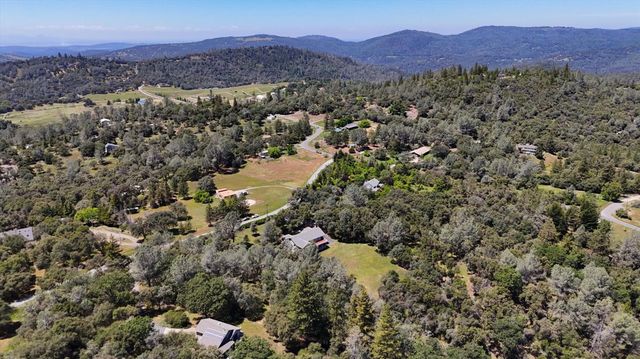 14485 Burlington Pkwy, Penn Valley, CA 95946