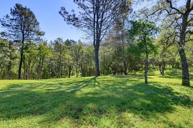 14485 Burlington Pkwy, Penn Valley, CA 95946