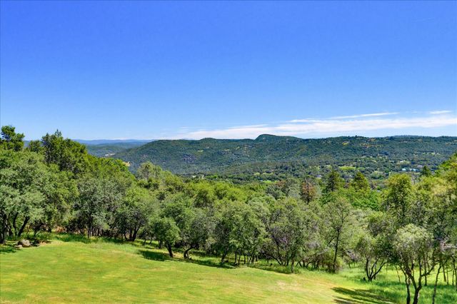 14485 Burlington Pkwy, Penn Valley, CA 95946