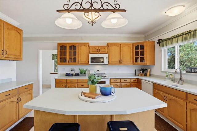 14485 Burlington Pkwy, Penn Valley, CA 95946