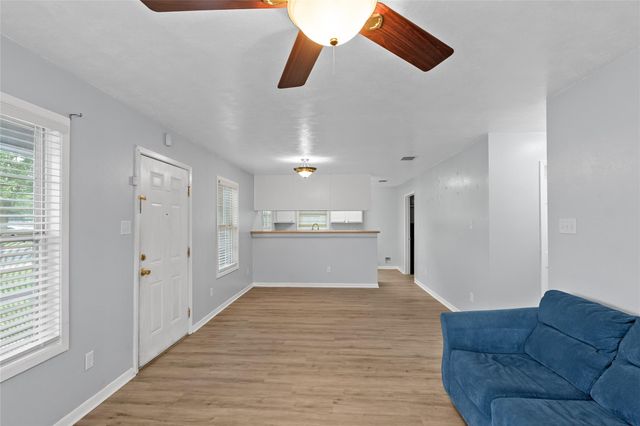 1308 Celias Dream, Bryan, TX 77803