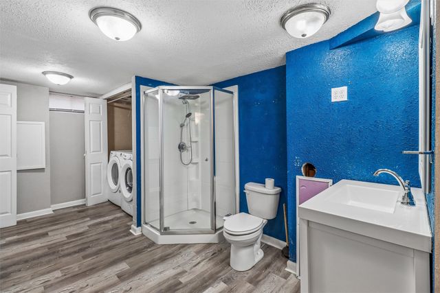 3901 Bowdoin Street, Des Moines, IA 50313