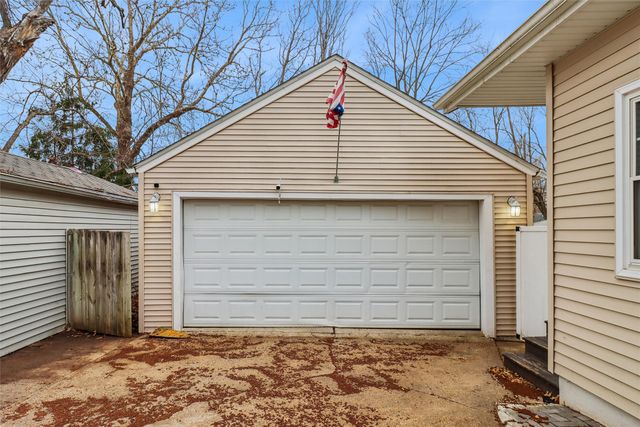 3901 Bowdoin Street, Des Moines, IA 50313