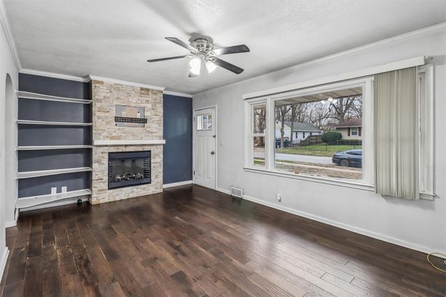 3901 Bowdoin Street, Des Moines, IA 50313