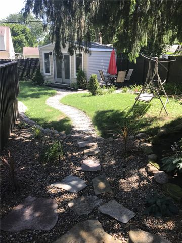 3901 Bowdoin Street, Des Moines, IA 50313