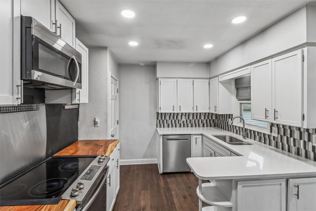 3901 Bowdoin Street, Des Moines, IA 50313