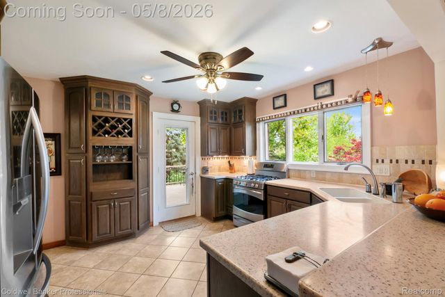 917 Simpson Street, Plymouth, MI 48170