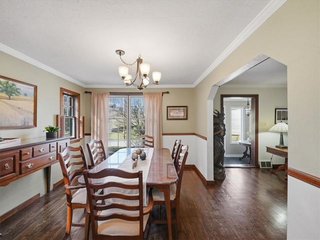 5971 Cherryview Ln, Bethel Park, PA 15102