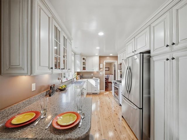 5971 Cherryview Ln, Bethel Park, PA 15102