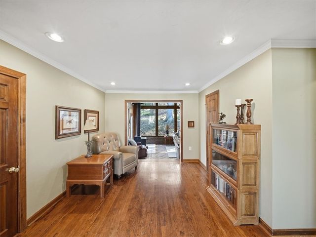 5971 Cherryview Ln, Bethel Park, PA 15102