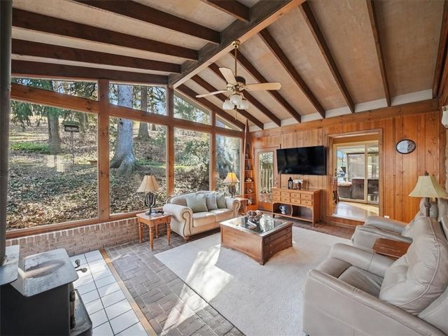 5971 Cherryview Ln, Bethel Park, PA 15102