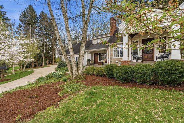 5971 Cherryview Ln, Bethel Park, PA 15102