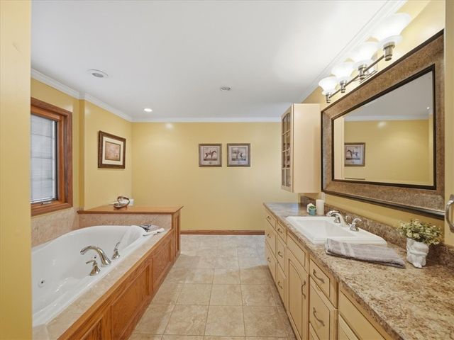 5971 Cherryview Ln, Bethel Park, PA 15102