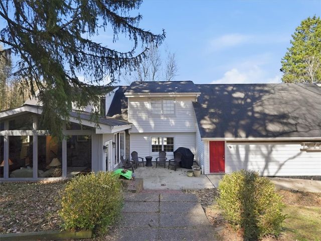 5971 Cherryview Ln, Bethel Park, PA 15102