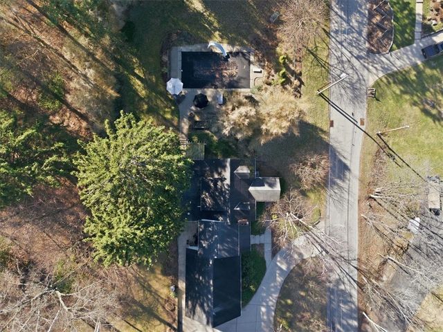 5971 Cherryview Ln, Bethel Park, PA 15102