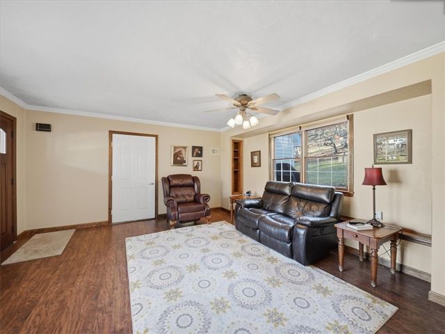 5971 Cherryview Ln, Bethel Park, PA 15102