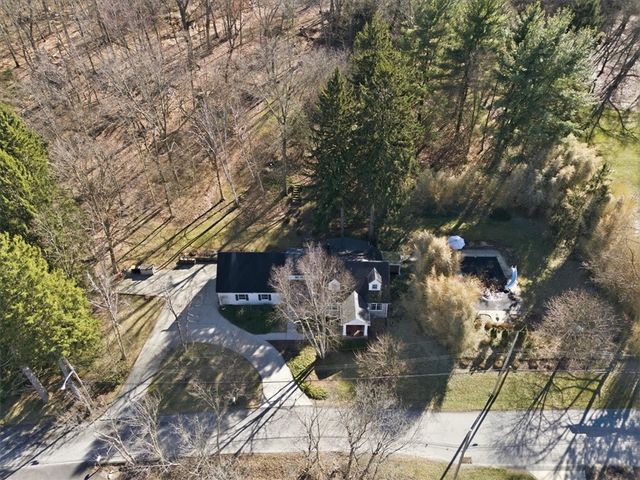 5971 Cherryview Ln, Bethel Park, PA 15102