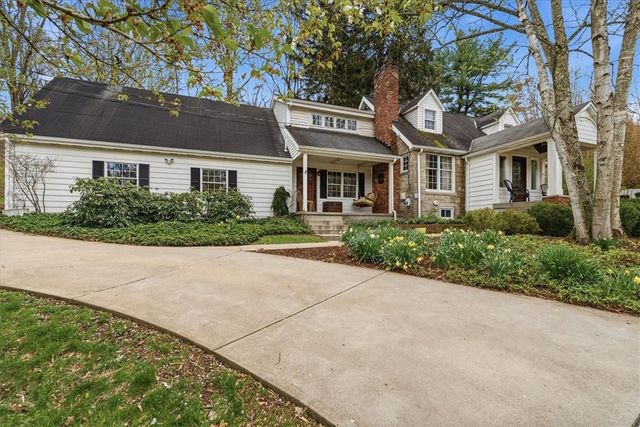 5971 Cherryview Ln, Bethel Park, PA 15102