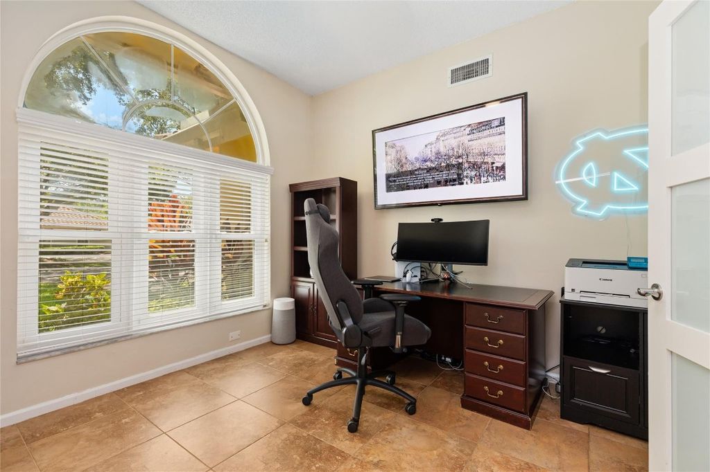 Image 10 of property listing at 5815 NW 96th Drive, Parkland, FL 33076