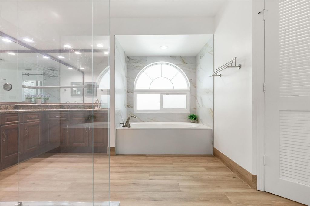 Image 16 of property listing at 5815 NW 96th Drive, Parkland, FL 33076