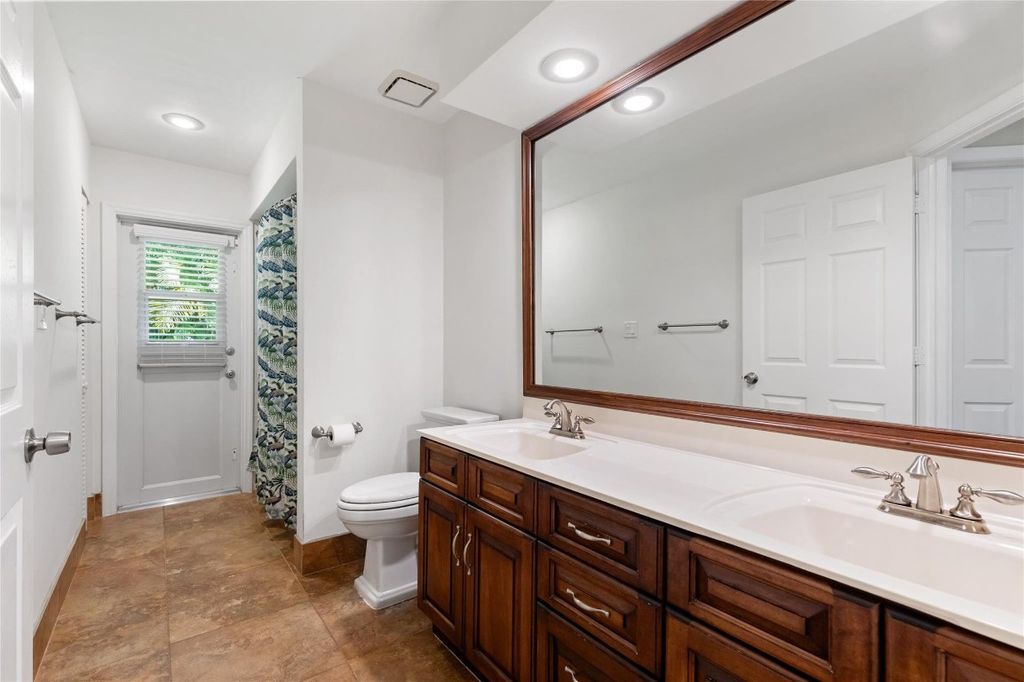 Image 23 of property listing at 5815 NW 96th Drive, Parkland, FL 33076