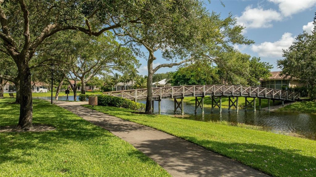 Image 37 of property listing at 5815 NW 96th Drive, Parkland, FL 33076