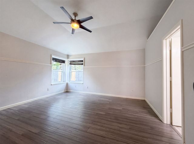 2831 Red Oak Drive, Grand Prairie, TX 75052