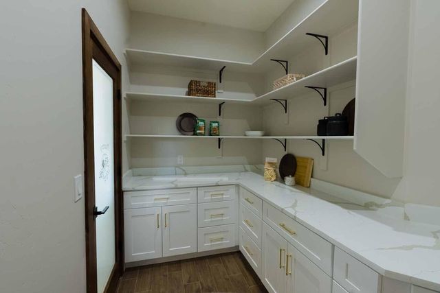 50 Calle Verde, Corrales, NM 87048