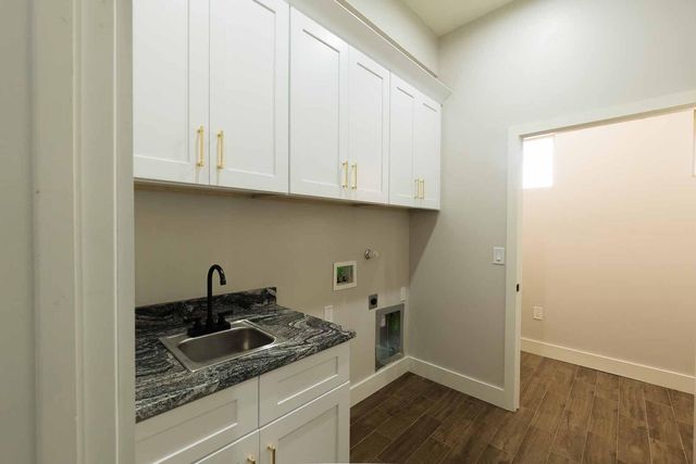 50 Calle Verde, Corrales, NM 87048