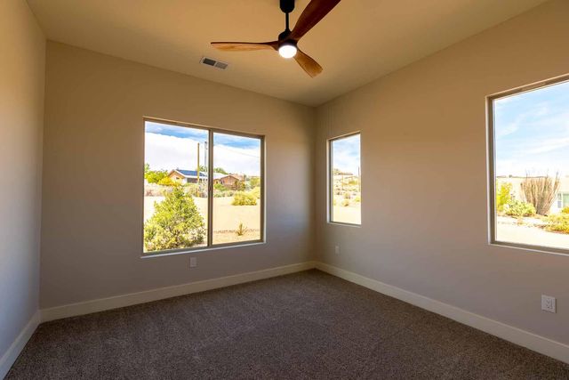 50 Calle Verde, Corrales, NM 87048