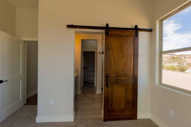 50 Calle Verde, Corrales, NM 87048