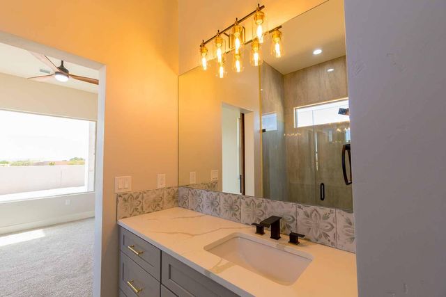 50 Calle Verde, Corrales, NM 87048